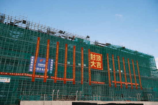 封頂照片 攝影:王蘇林 (2).JPG